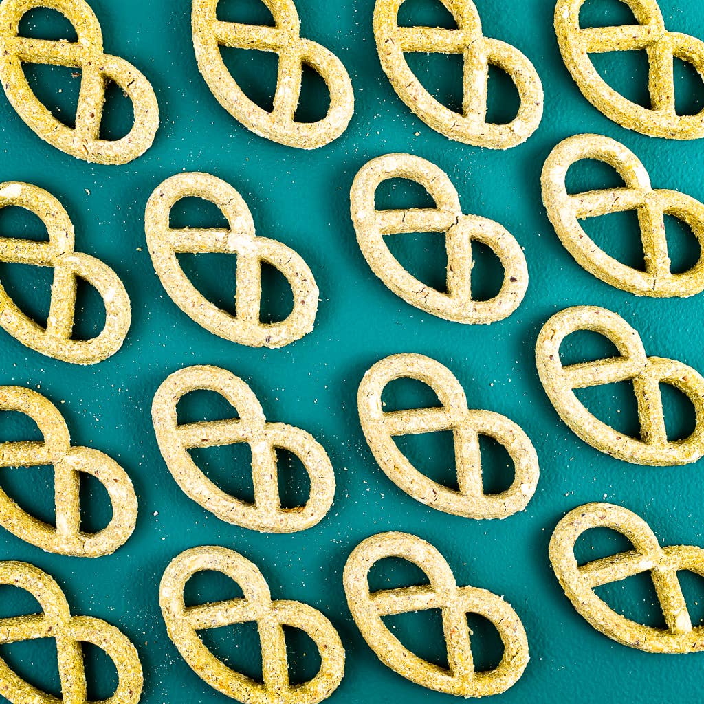 Greens & Cheddar Pretzels
