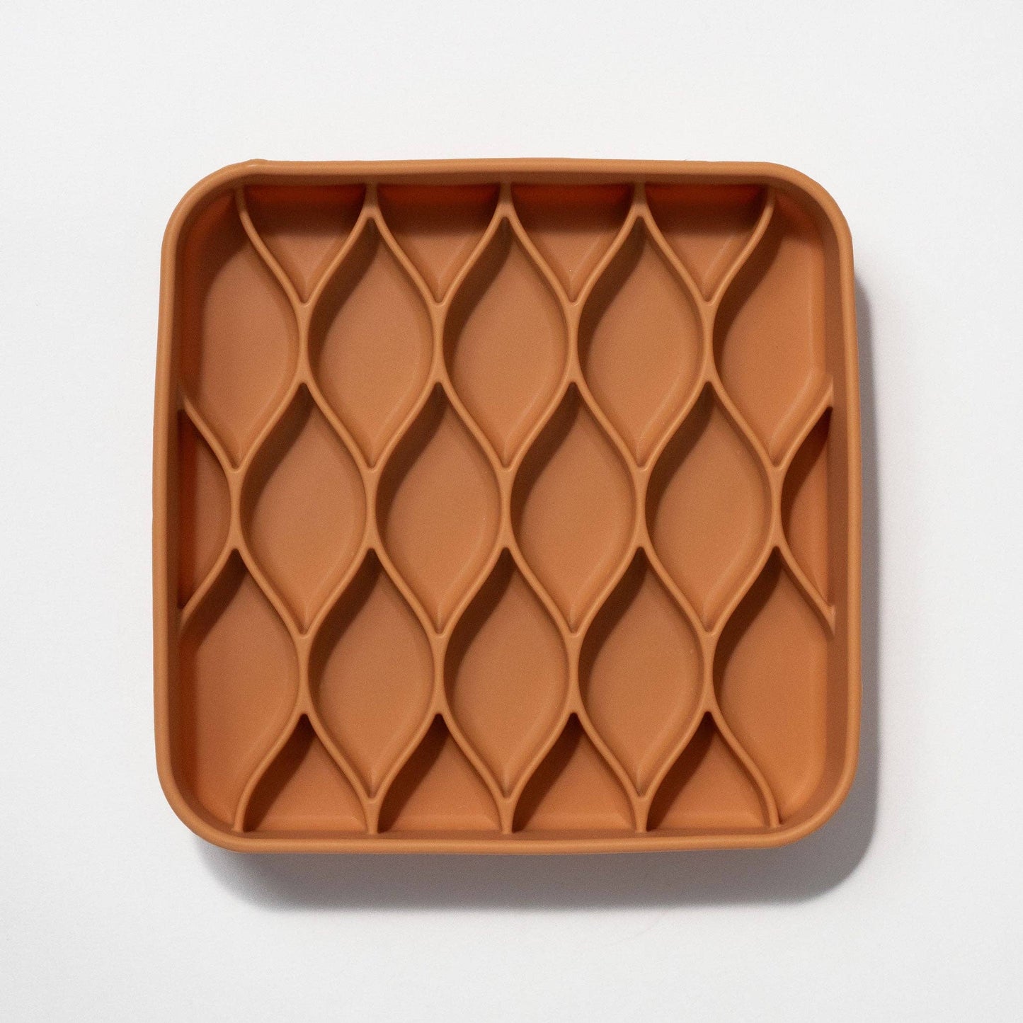 Argyle slow feeder bowl - nutmeg